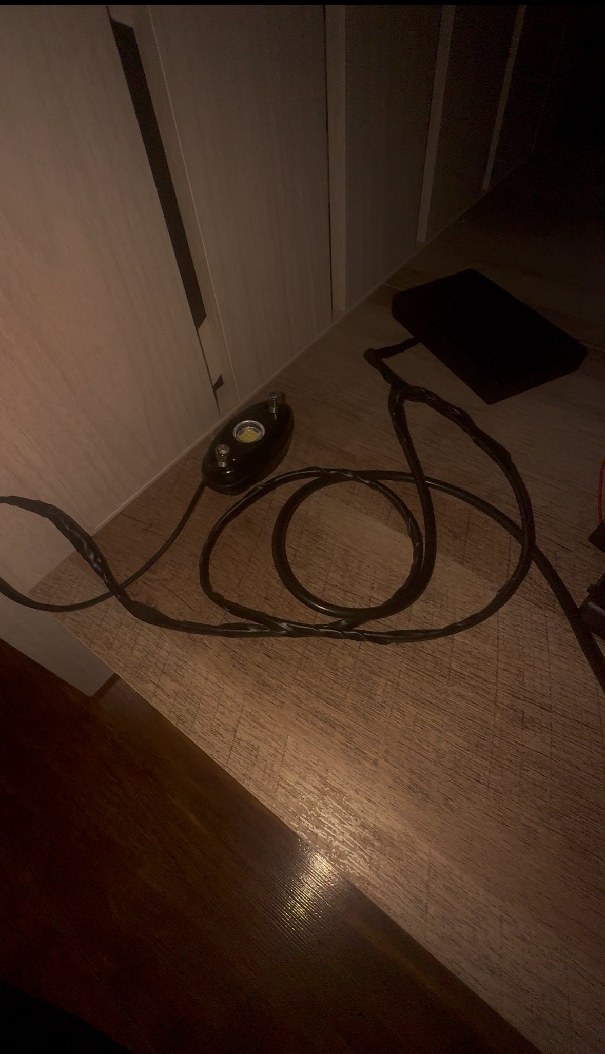 battery powered rock light