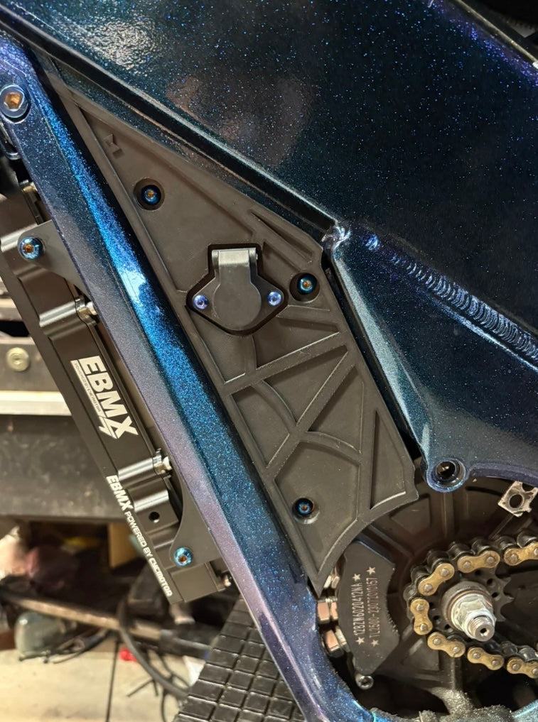 Side plastic titanium bolts (set of 8)