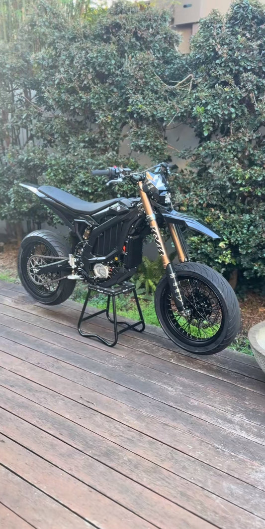 Ultra Bee super motos (PREORDER)